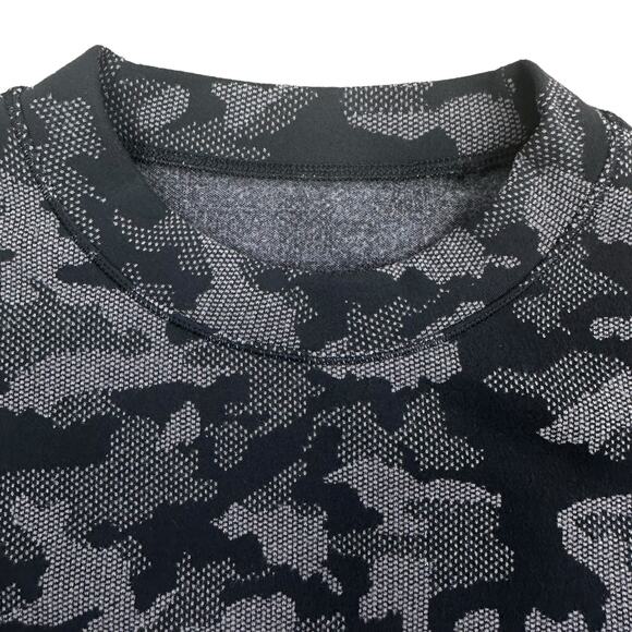 Lululemon Camo Sweatshirt Size 4  Close to Crossing Jacquard Black RULU - Picture 7 of 14